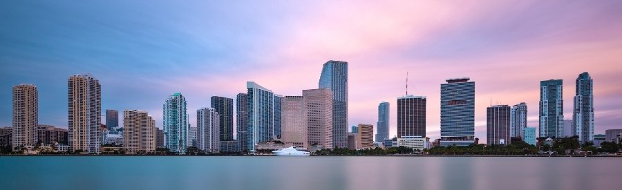 Skyline de Miami al atardecer